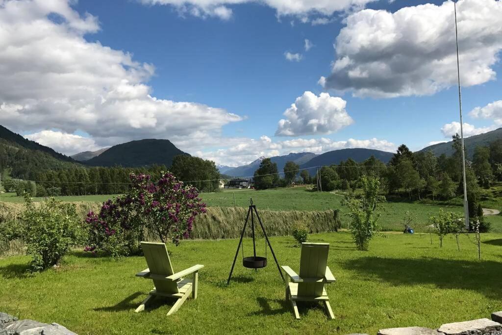 Orheimstunet - Gardsferie For Storfamilien Der Ogsa Hunden Er Velkommen Starheim Dış mekan fotoğraf