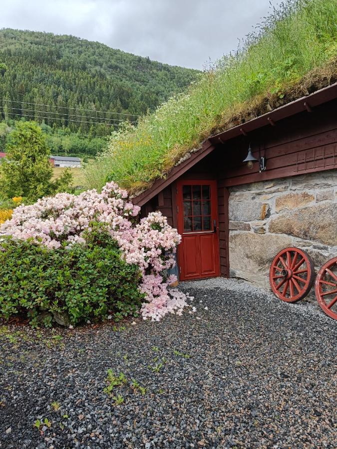 Orheimstunet - Gardsferie For Storfamilien Der Ogsa Hunden Er Velkommen Starheim Dış mekan fotoğraf